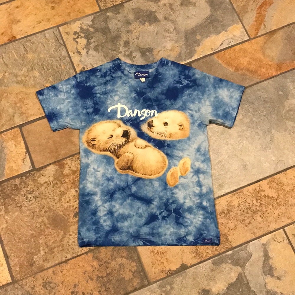 Danson tie-dye otters tee